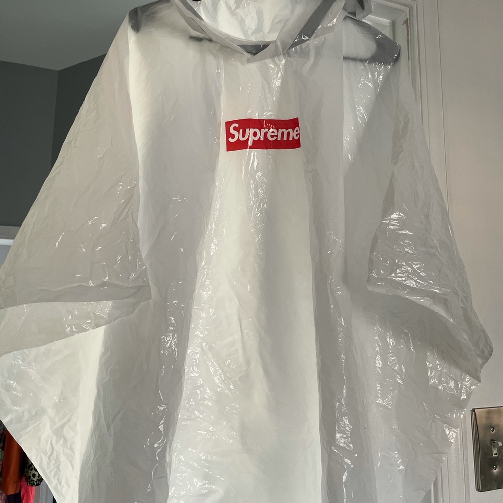 Supreme Poncho